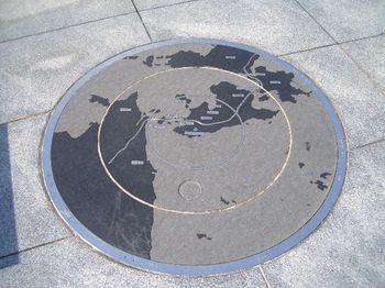 大島・亀老山展望台のふたは地図.JPG